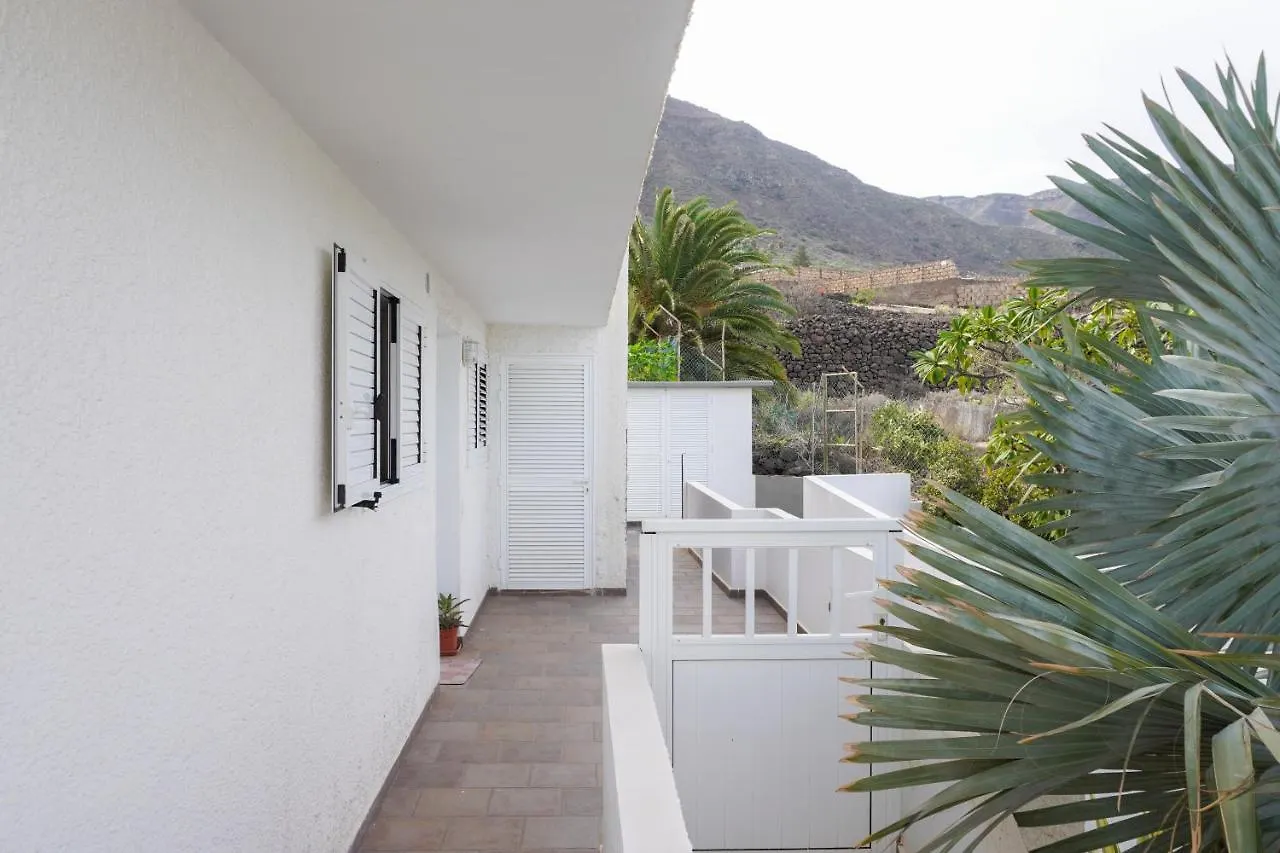 Апартаменты Modern House In Bajamar Бахамар